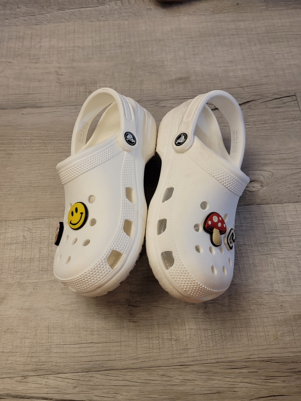 CROCS White Kids Clog Sandals with Fun Charms - Picture 4 of 4